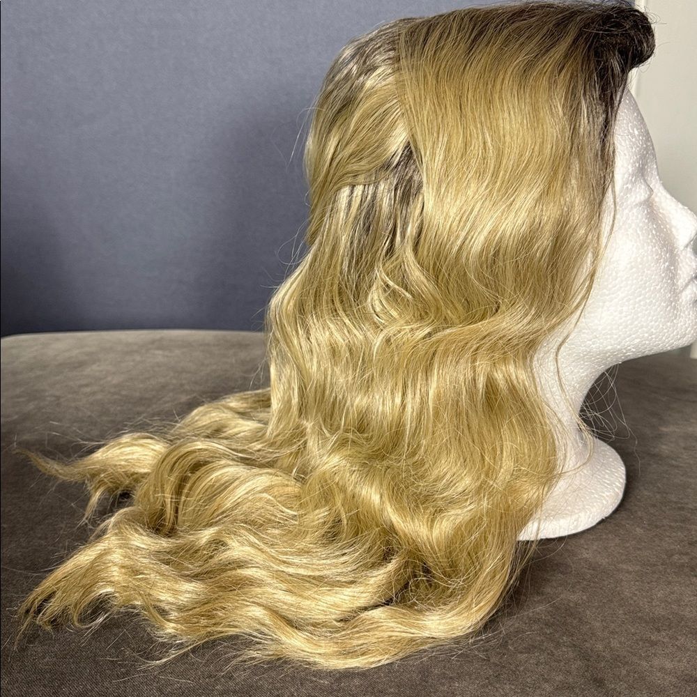 Women’s Long Blonde Halloween Costume Cosplay Wig One Size NEW